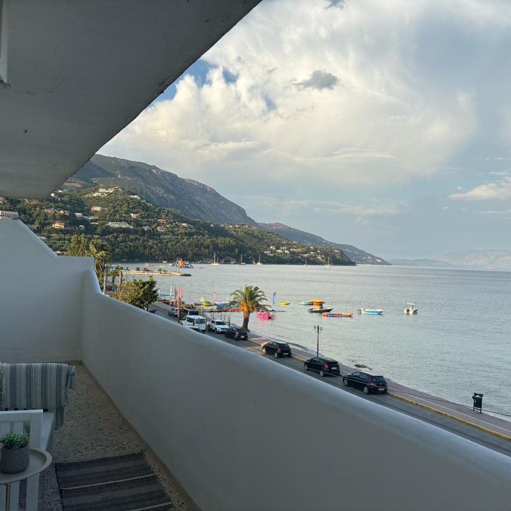 Sunrise Beach Ipsos Apartments 